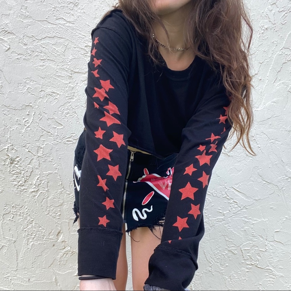 Cropped Star Print Tee 💫